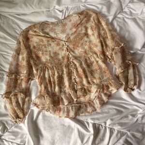 cream american eagle light weight floral ruffle blouse with buttons medium